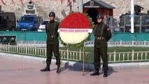 Jandarma'nın 178'inci Kuruluş Yıl Dönümünde Taksim Cumhuriyet Anıtına Çelenk Bırakıldı
