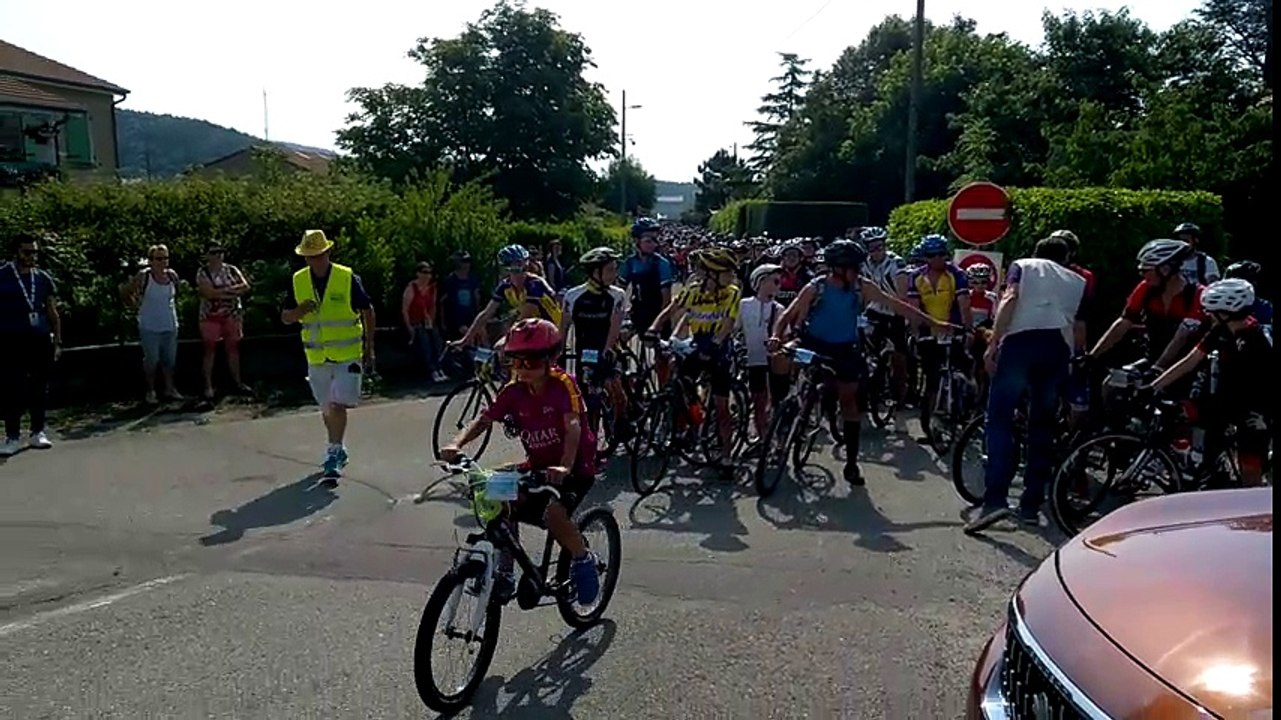 Ce matin, l'Ardéchoise des jeunes a inauguré l'Ardéchoise 2017