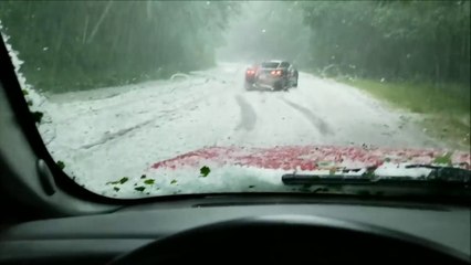 Pris en pleine tempête de grêle !