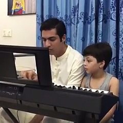 Iqrar Ul Hassan Giving First Lesson of Piano to Son Pehlaj on Qaseeda Burda Shareef Tune
