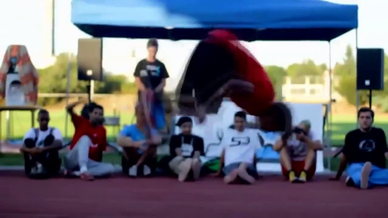 Freestyle Football Compilation (720p_30fps_H264-192kbit_AAC)