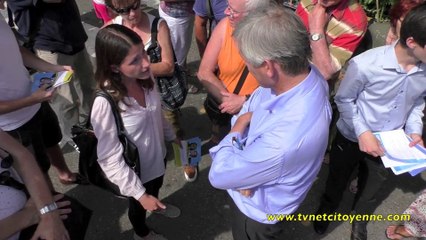 Quand D.Dord (LR) rencontre Typhanie Degois (Macron) sur le marché d'Aix les Bains