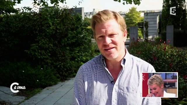 Elise Lucet vue par... Hervé Ghesquière - dans C à vous le 3 octobre 2014