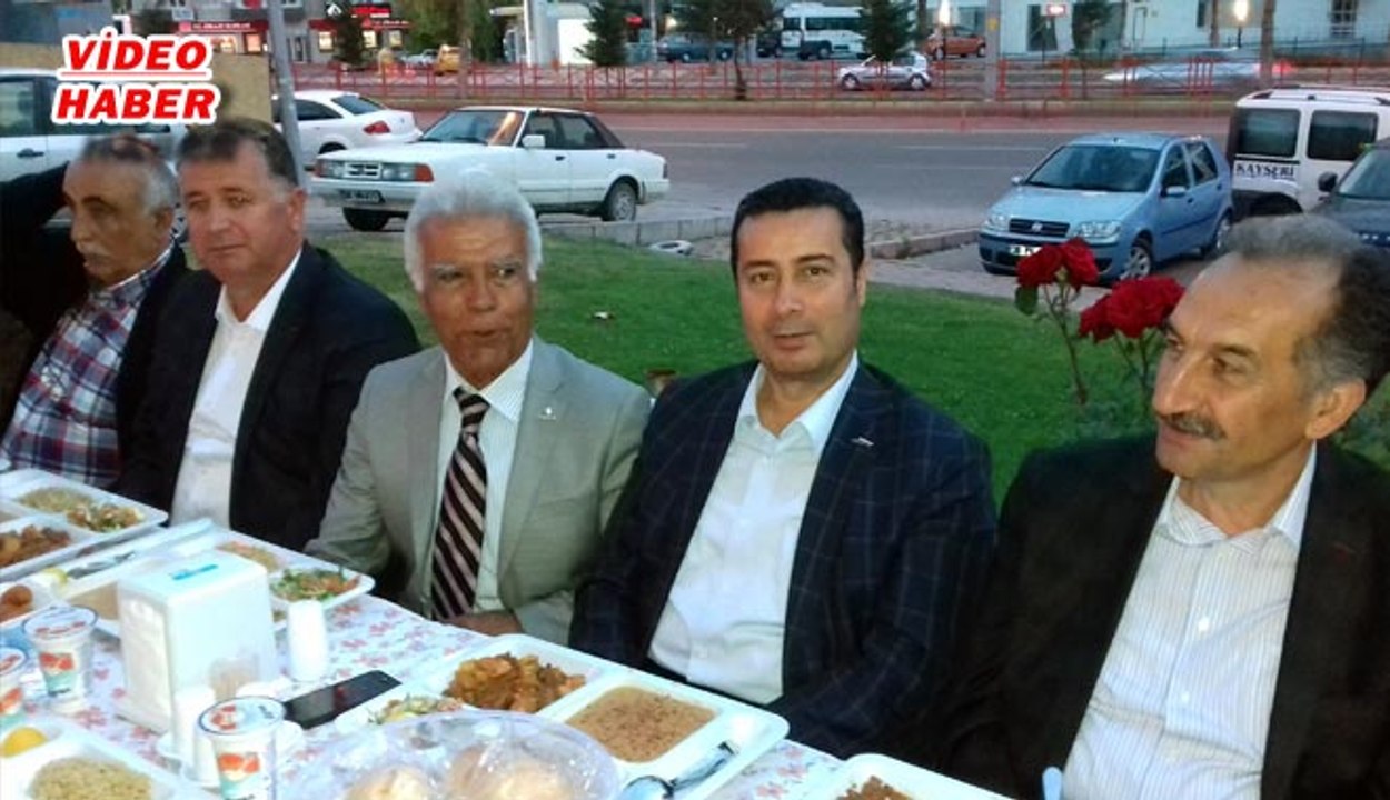 (14 Haziran 2017) Chp Talas Teşkilatı  Mensupları  İftar Yemeğinde Bir Araya Geldi