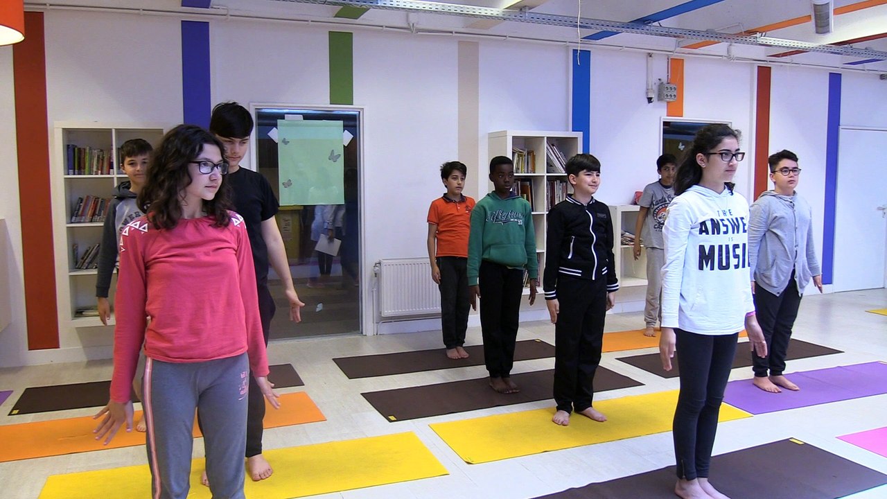 Le yoga à l'école,  pour le bien des enfants - Inspire