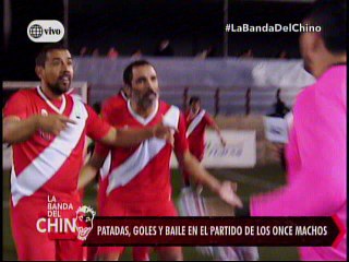 Nota - Patadas Goles y baile en el partido de Los once Machos