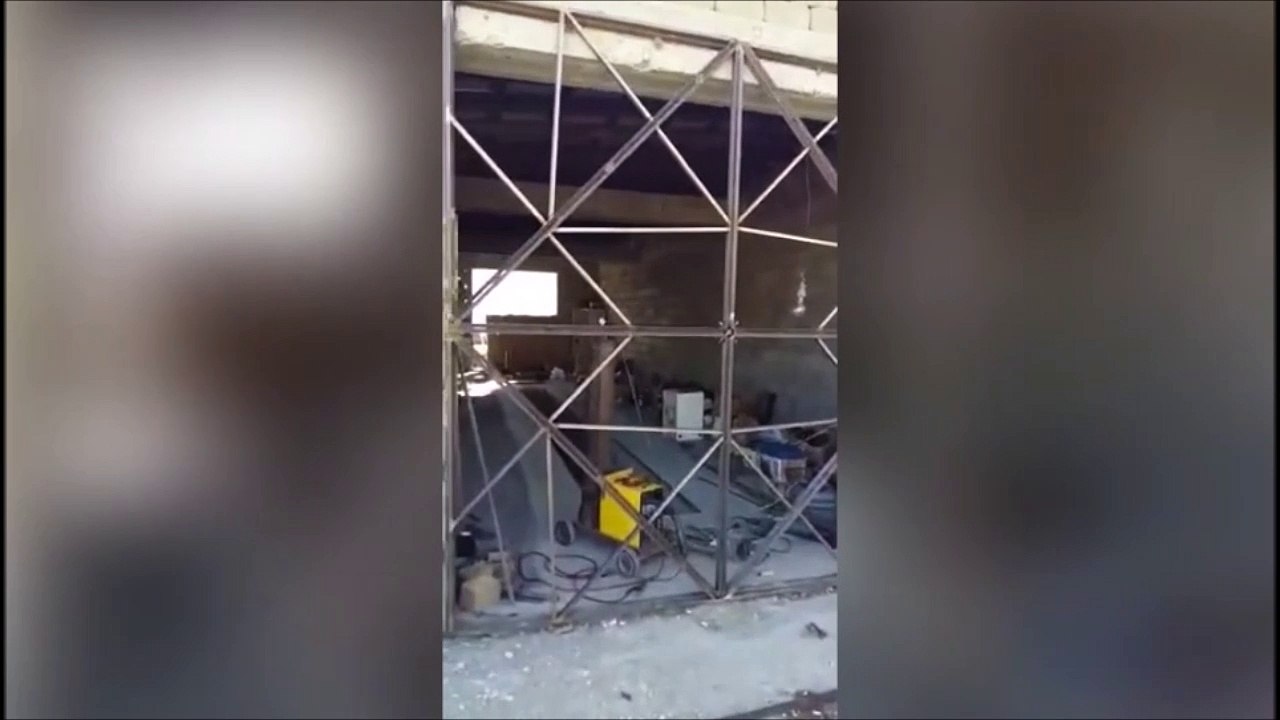 Regardez l'incroyable portail qu'a fabriqué ce bricoleur