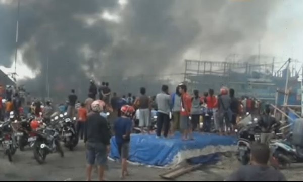 4 Kapal Nelayan di Pelabuhan Juwana Terbakar