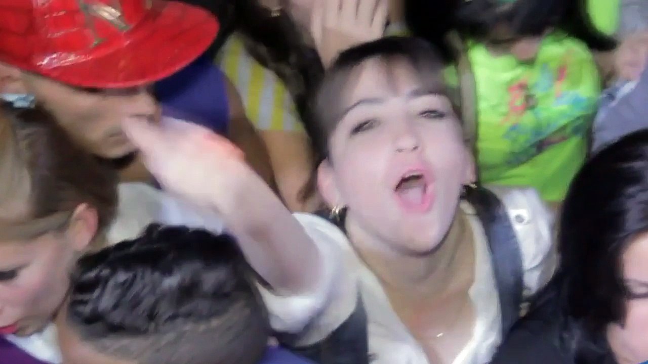 Music video for Inolvidable este concierto de los King Yaka y Chaca performed by Chacal y Yakarta.