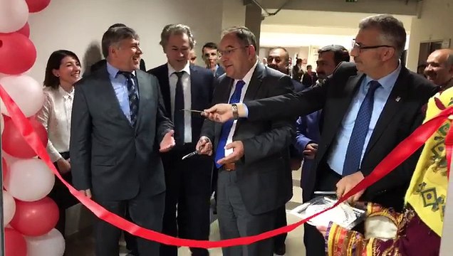 Çemberimde Gül Oya Afyonkarahisar İbrahim Evren Mes. ve Tek. And. Lisesi Sergi Açılışı