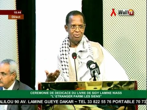 Cérémonie de dédicaces du livre L'étranger parmi les siens discours de Sidi Lamine Niass