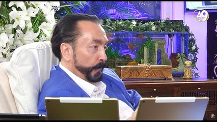 Münafık Kuran okunan yerden kaçar