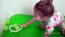 Slime Baff Bath Fun & Learn The Color Green _ SISreviews Plays In A Gr