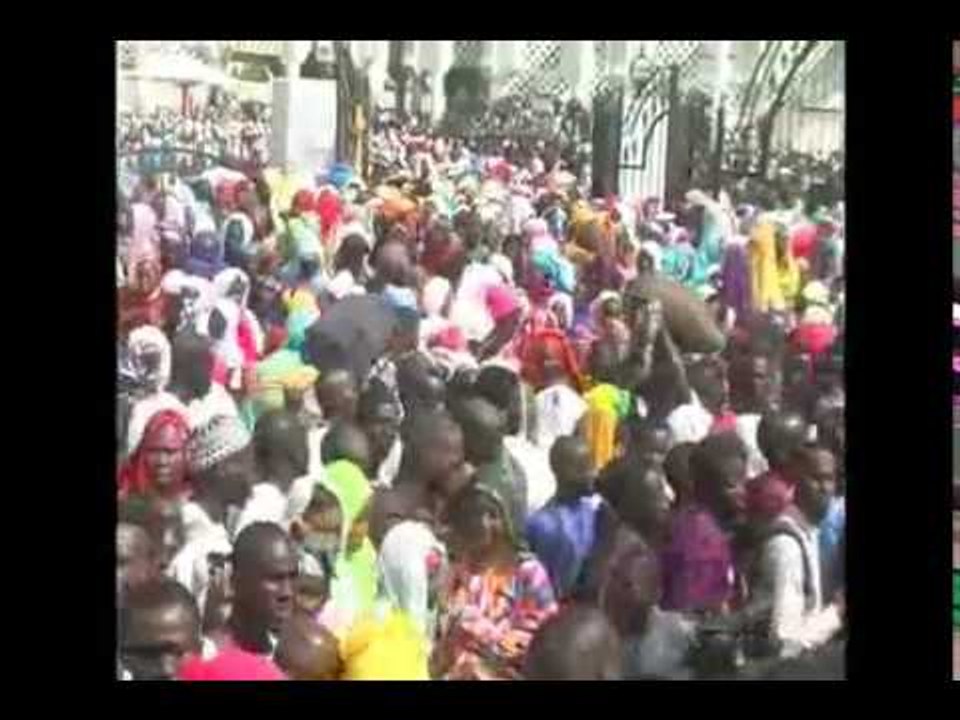 Direct de Touba: Les fidèles prennent d’assaut les mausolées