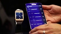 Samsung GALAXY S4   Samsung GALAXY Gear First Hands-o