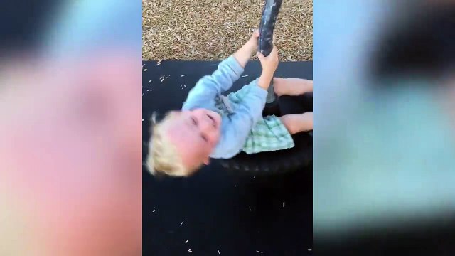 Gamin VS tourniquet... le tourniquet gagne!