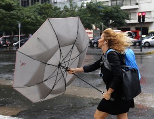 Meteoroloji Saat Verdi; İstanbul'a Yağışlar Geri Geliyor