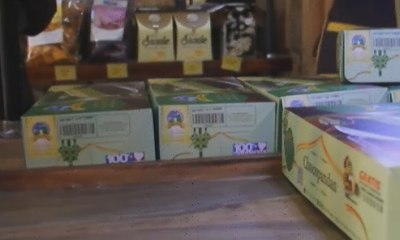 Ke Surabaya? Jangan Lupa Cicipi Kue Lapis Kukus!