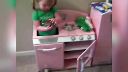 Kids Stuck In Stuff   Funniest Kid Fails Com