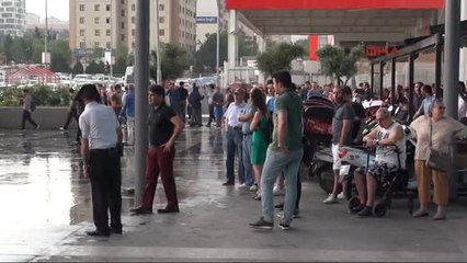 Esenyurt'ta Avm'de "Bomba Ihbarı" Alarmı