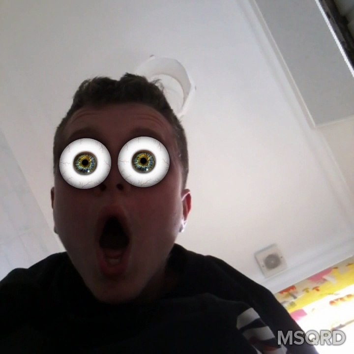 Eyes pop like a bird squaking