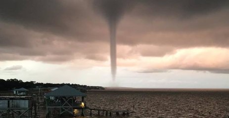 Large Waterspout Reported Near Mullet Point, Alabama