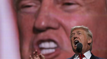 l'Homme qui murmure à l'oreille de Trump (2017)