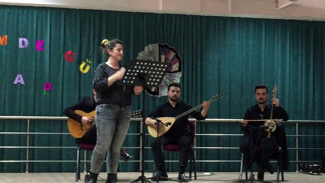 Çemberimde Gül Oya Afyonkarahisar İbrahim Evren Mes. ve Tek. And. Lisesi Çemberimde Gül Oya Türküsü