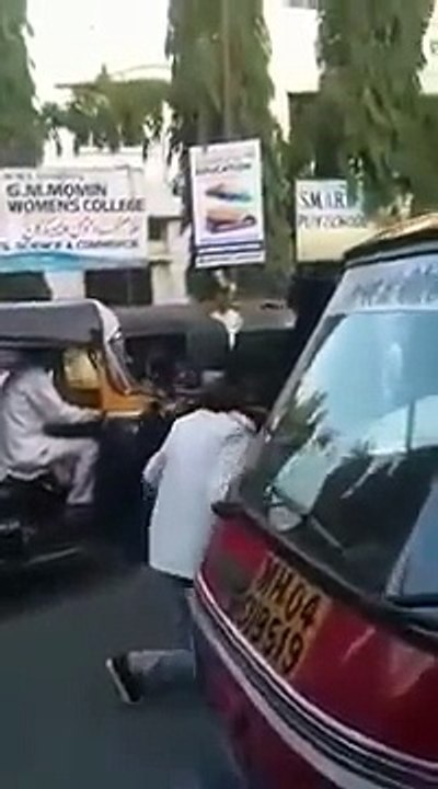 Boy Proposes Girl In Public Video Gone Viral On Social Media