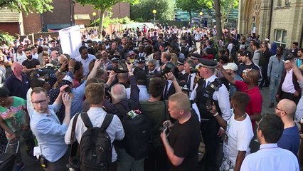 Prefeito londrino é cobrado por moradores após incêndio