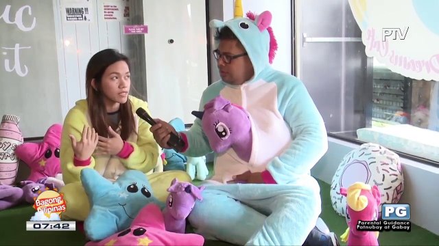 FRIDATES: Rainbow Cafe