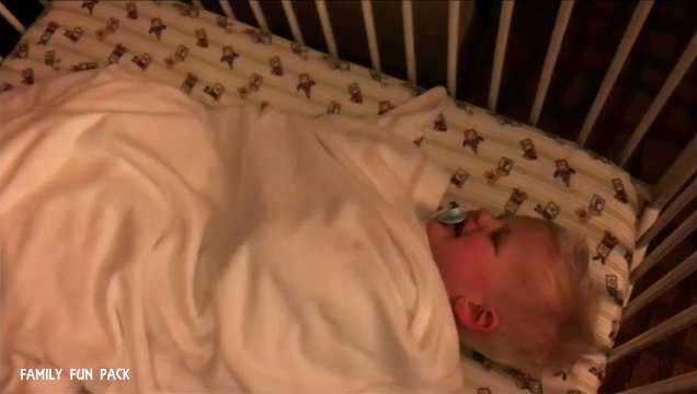 Baby Michael GIGGLING IN HIS SLEEP!! It's SO CUTE!!!-qv9xoHr