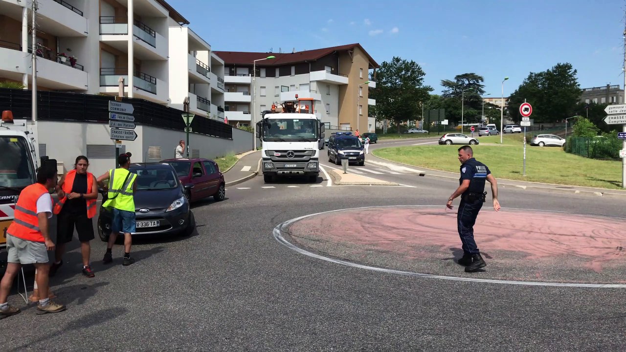 Chasse-sur-Rhône : une voiture remplie de bouteilles de gaz près d'un site Seveso