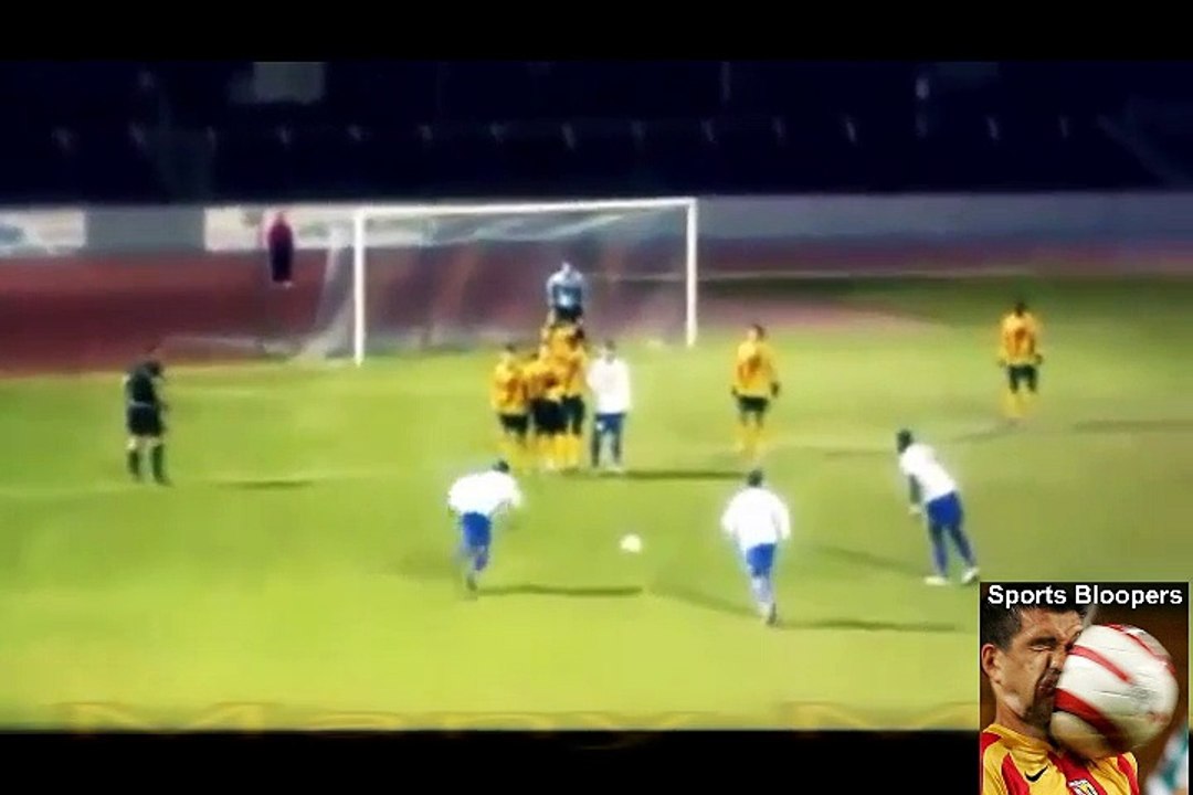 Top 10 Craziest Moments in Football History + Most Creative Free Kicks