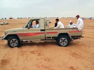 Arab Person Enjoy the Carpet Safari In desert funny Video.