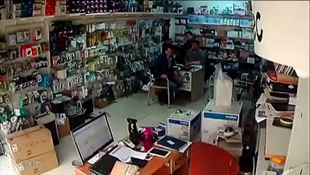 İzmir Karaburun da 6,2 lik Deprem Anı Görüntüsü