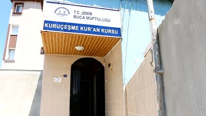 Ilk Kez Eline Aldığı Kalemle Kur'an'ı Yazdı