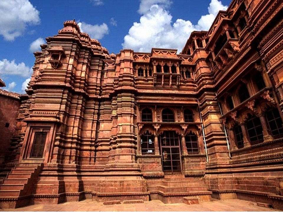 How Vrindavan Tour Can Provide You Memorable Holiday