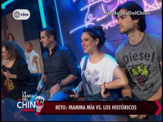 Reto entre Elenco de Mamma Mia vs Los Historicos