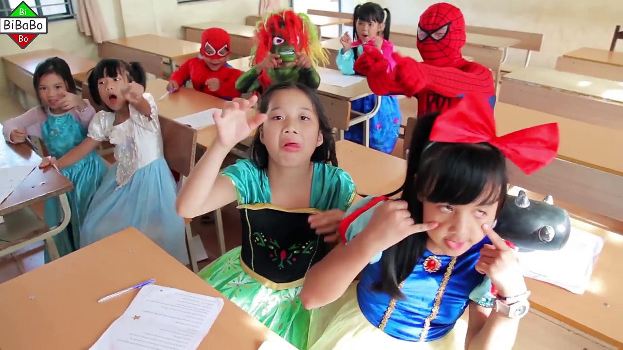 Y congelado ir casco bromista pernicioso Escuela hombre araña superhéroes Profesor para elsa vs