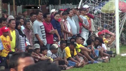 Tim Jaguar Mengamankan Pertandingan Bola, Personel Dimintai Foto 86