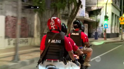 Pria ini Tertangkap Didalam Mobil Sedang Bermain Judi Online 86