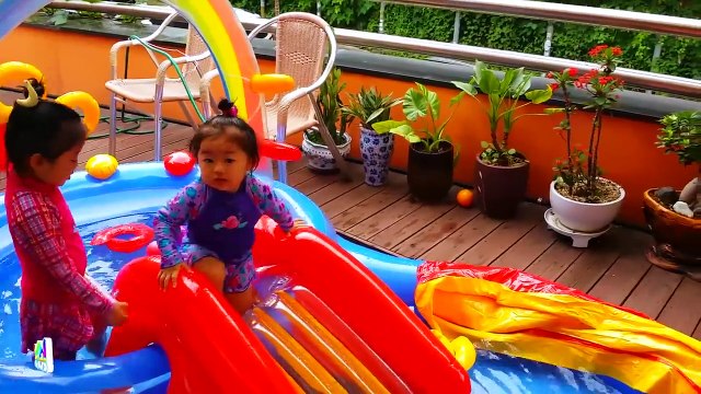 Bố là tất cả, Con heo đất, Xúc xắc xúc xẻ, Liên khúc Nhạc thiếu nhi Vui Nhộn