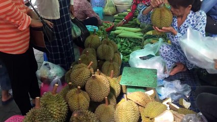 A special kind of Cambodian beetroot, which looks delicious without knowing the name
