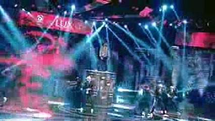 Atif aslam mashup at 16th Lux Style Awards 2017 Video Song
