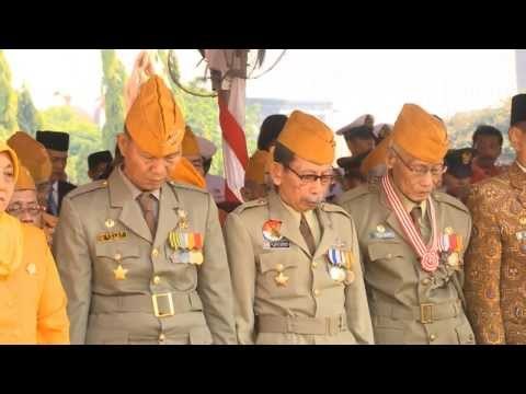 NET12 - Upacara Peringatan Hari Pahlawan di Surabaya Dihadiri Keluarga Bung Tomo