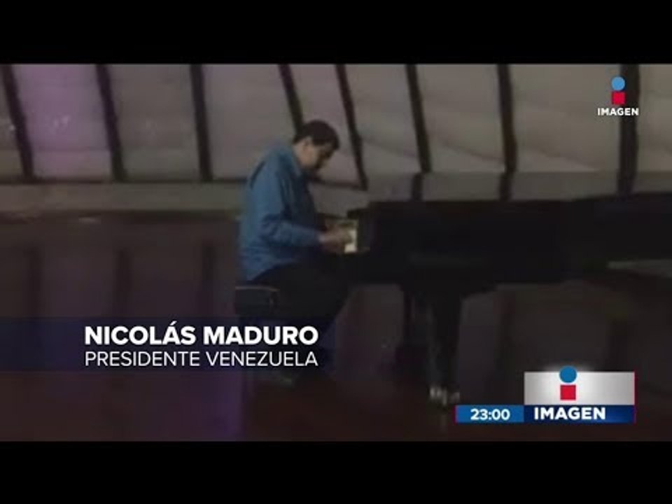 Nicolás Maduro toca el piano en público, la matanza sigue
