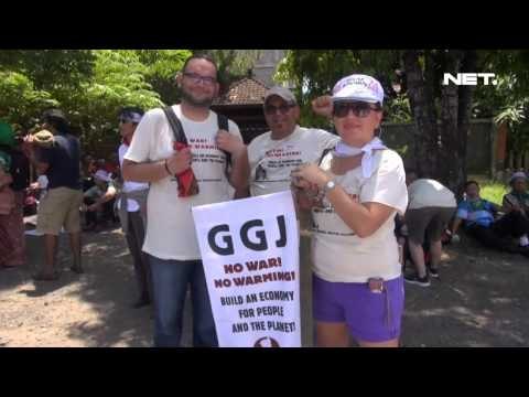 NET24 Aksi protes dari ratusan petani dari berbagai negara di pembukaan konferensi WTO