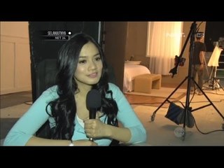 Titi Kamal melakukan pemotreta ala ABG