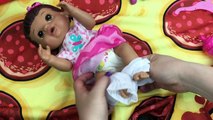 Vivo y bebé Beatriz cambio pañal muñeca cara alimentación suave con 2006